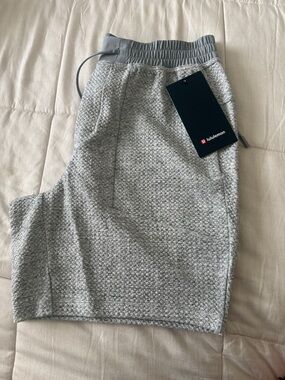 lululemon athletica Men’s Light Gray Waffle Knit Drawstring Shorts